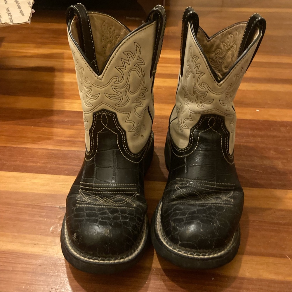 Ariat Fatbaby Boots Black and Cream